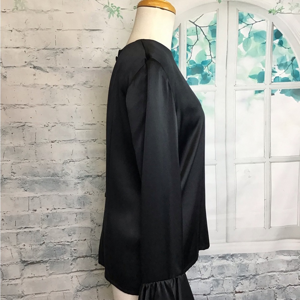 Givenchy - Picture 4 of 6